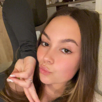 Babysitter in Bordeaux: Nina