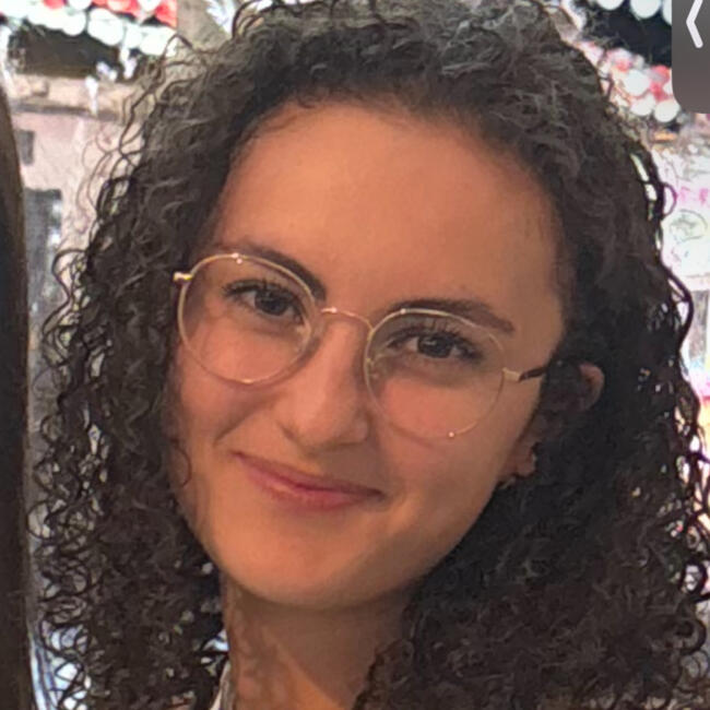 Babysitter in Treillières: Clara