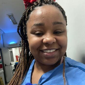 Babysitter in São Paulo (São Paulo): Mayara