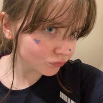 Babysitter in Rolleston: Madisyn