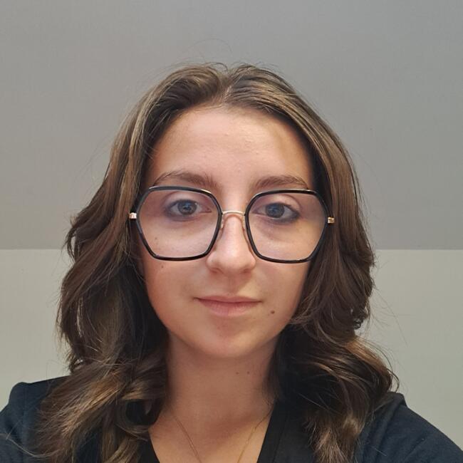 Babysitter in Sérézin-de-la-Tour: Philippine