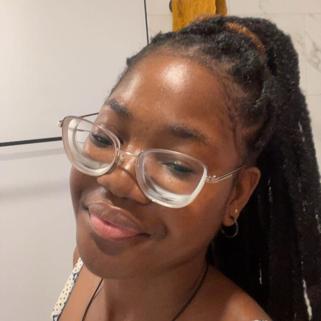 Baby-sitter in Montréal: Diana