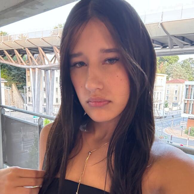 Babysitter in Poitiers: Cecilia