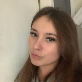 Babysitter Castleford: Shannon