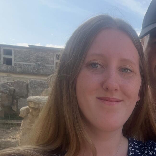 Babysitter in Andover: Lucy