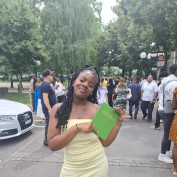 Babysitter Lausanne: Maelys