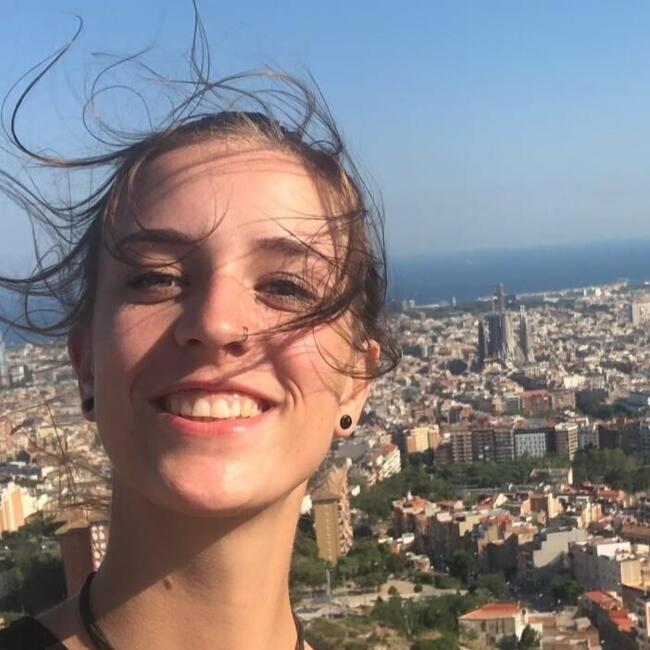Babysitter in Valencia: Melanie