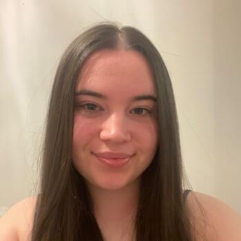 Babysitter in Worcester: Hannah