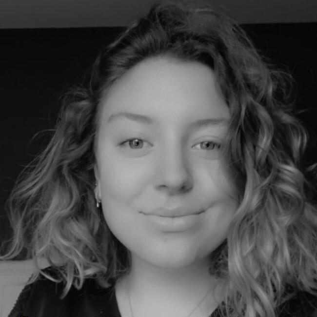 Babysitter in Carcassonne: Lilou