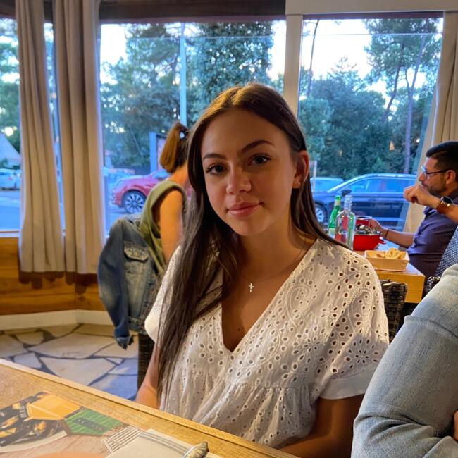 Babysitter in Longages: Léa