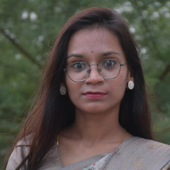 अहमदाबाद में बेबीसिटर: Surbhi Hitesh
