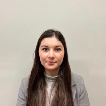 Babysitter in Luxeuil-les-Bains: Ela