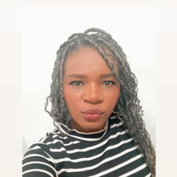 Babysitter in Santo Antônio do Descoberto: Nayara