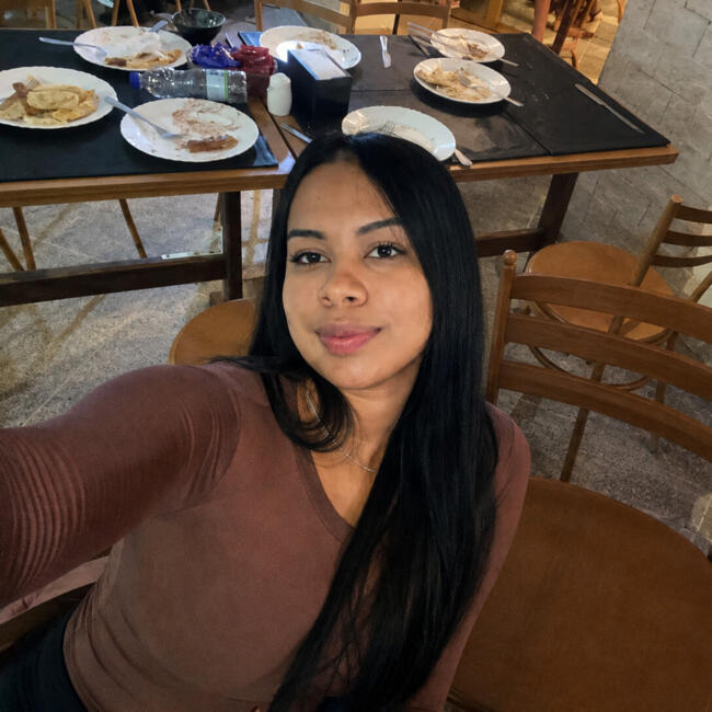 Babysitter in Brasília: Ludmila