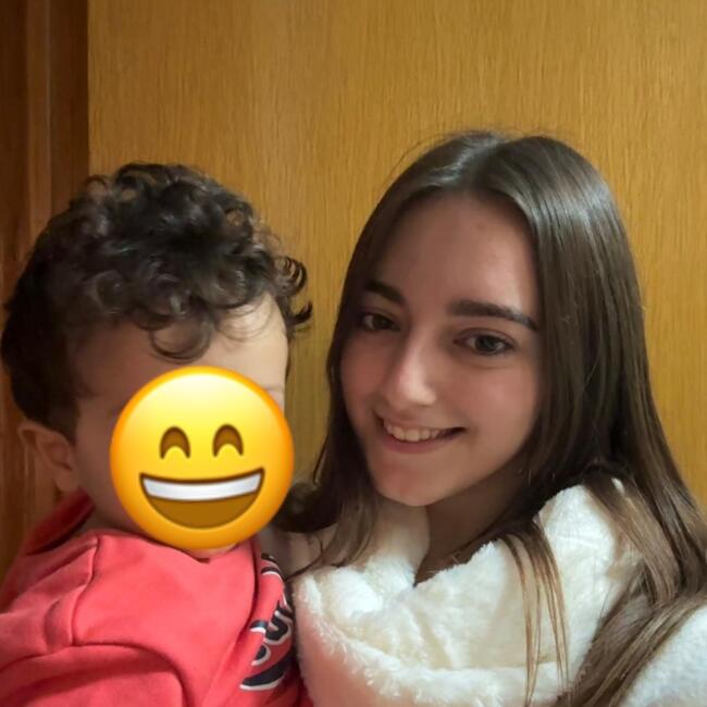 Baby-sitter in Montcada i Reixac: Laura