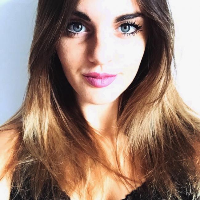 Mariangela 22 Babysitter A L Aquila Babysits