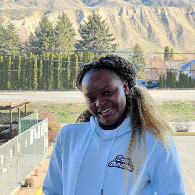 Babysitter in Calgary: Obonyilo