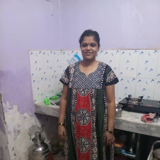 Virār में बेबीसिटर: Priya