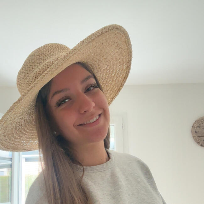 Babysitter in Saint-Martin-Boulogne: Jade