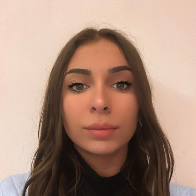 Babysitter in Naples: Alessia