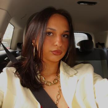 Babysitter in São Domingos de Rana: Viviana