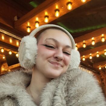 Babysitter in Nice: Lucile