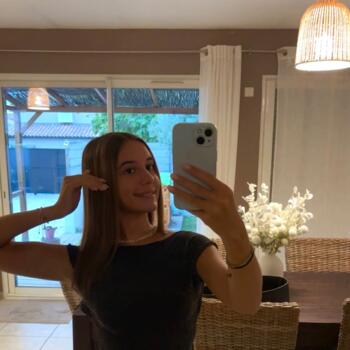 Babysitter in Rognac: Clara