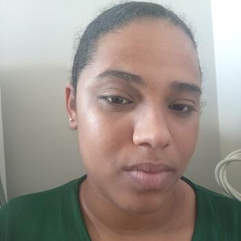 Babysitter in Aliança (Aliança): Carina