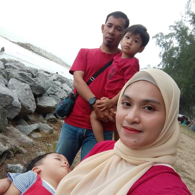 Babysitting job in Kota Bharu: Azila
