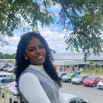 Babysitter Salvador: Julia gomes