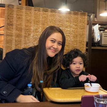 Babysitting job in Bukit Jalil: babysitting job Leiyana