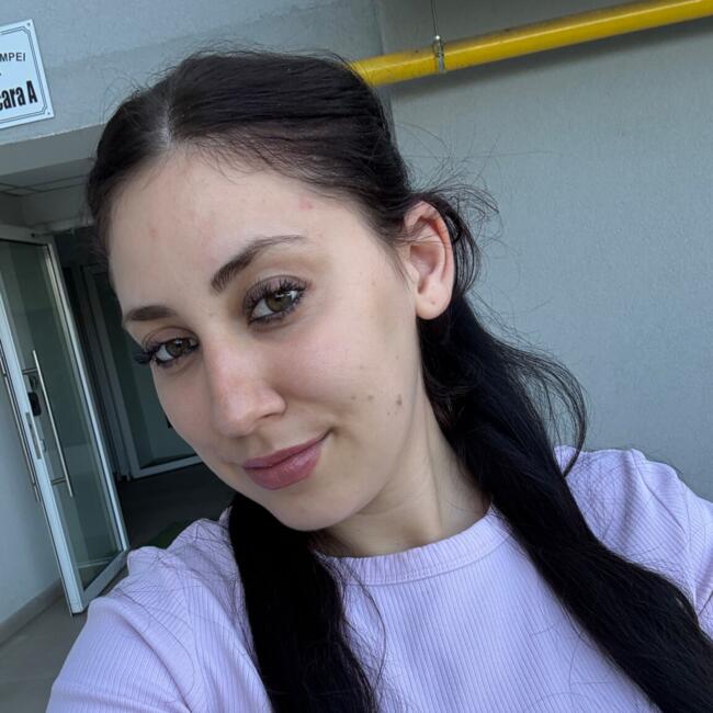 Babysitter in Iași: Adelina