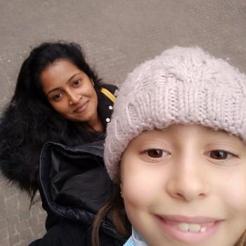 Babysitting job in Milan: babysitting job Subhashini