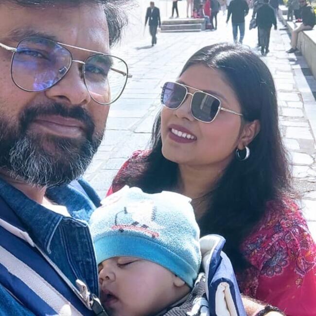 वाराणसी में बेबीसिटिंग की नौकरी: Sneha