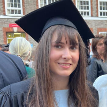 Babysitter in Valbonne: Annabelle