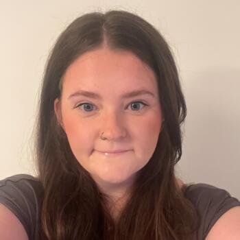 Babysitter in Manchester: Abi