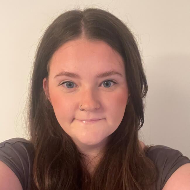 Babysitter in Manchester: Abi