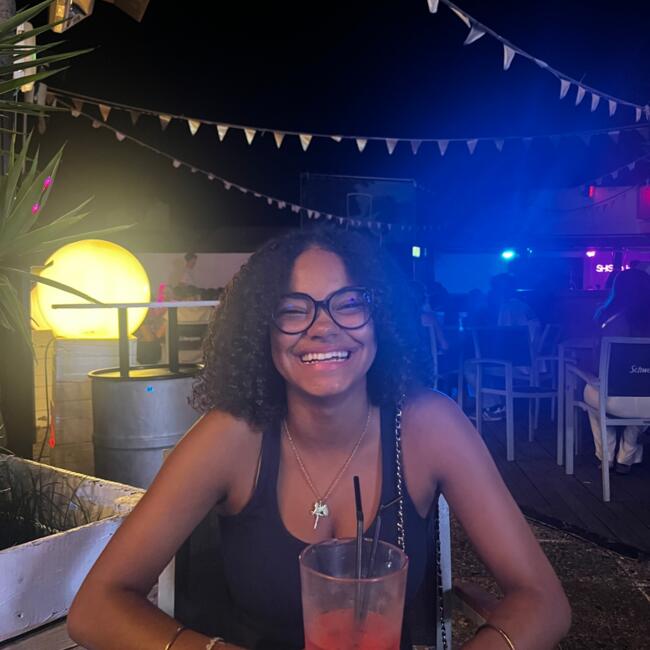 Babysitter in Montpellier: Perla