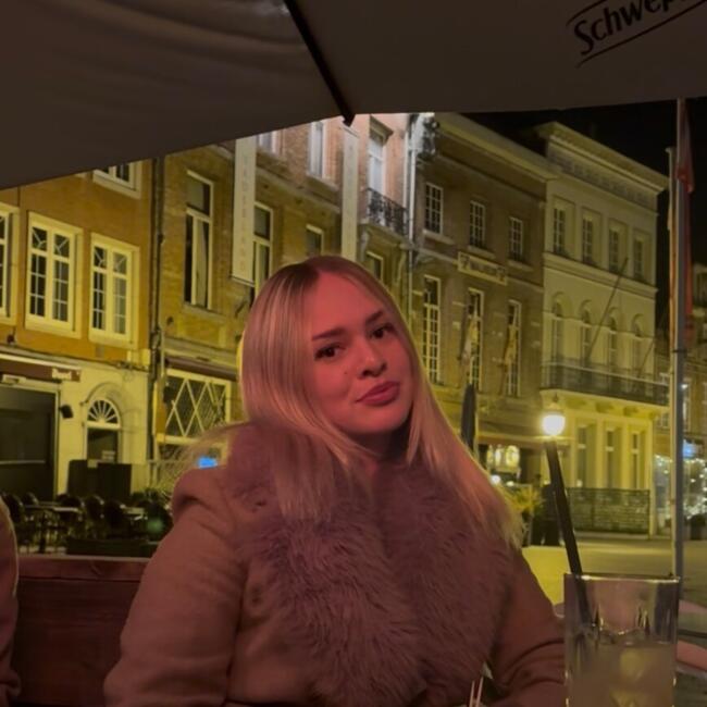 Babysitter in Dendermonde: Mila