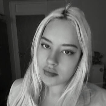 Babysitter Manchester: Victoria