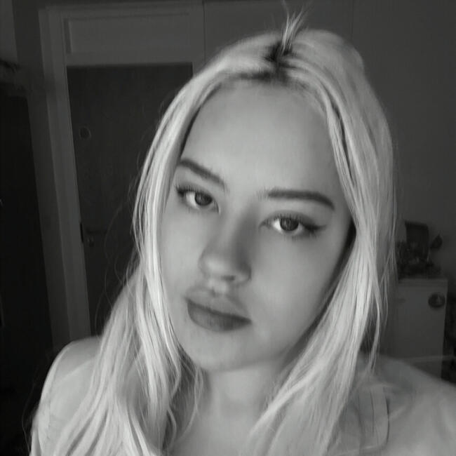 Babysitter in Manchester: Victoria