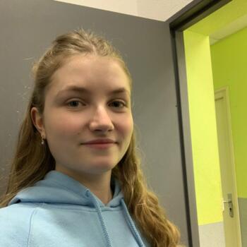 Babysitter in Vitrolles: Chloé