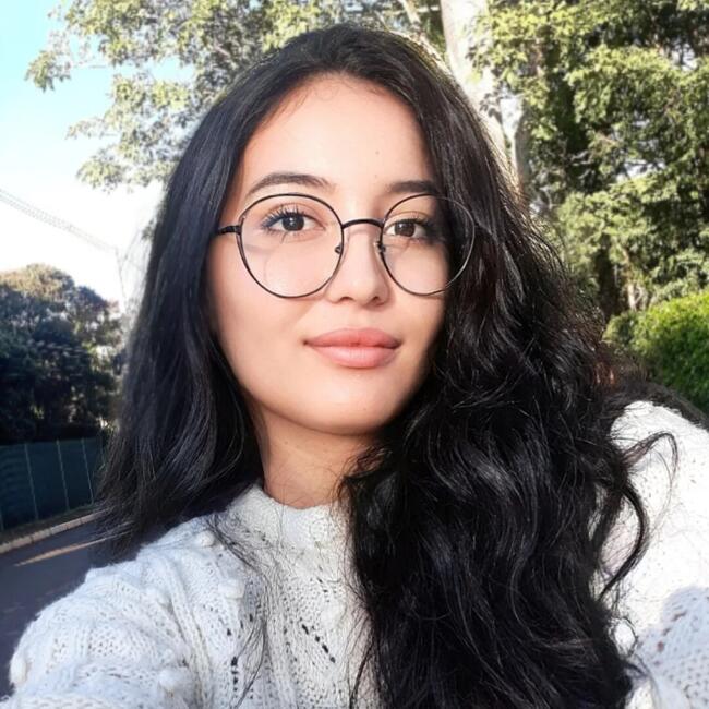 Babysitter in Brasília: Bruna