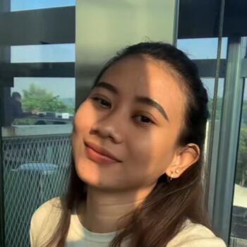 Babysitter Kota Tangerang: Nadhira