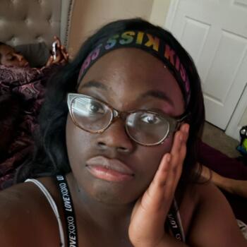 Babysitter Houston: Desha