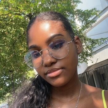 Babysitter in Almada: Maria