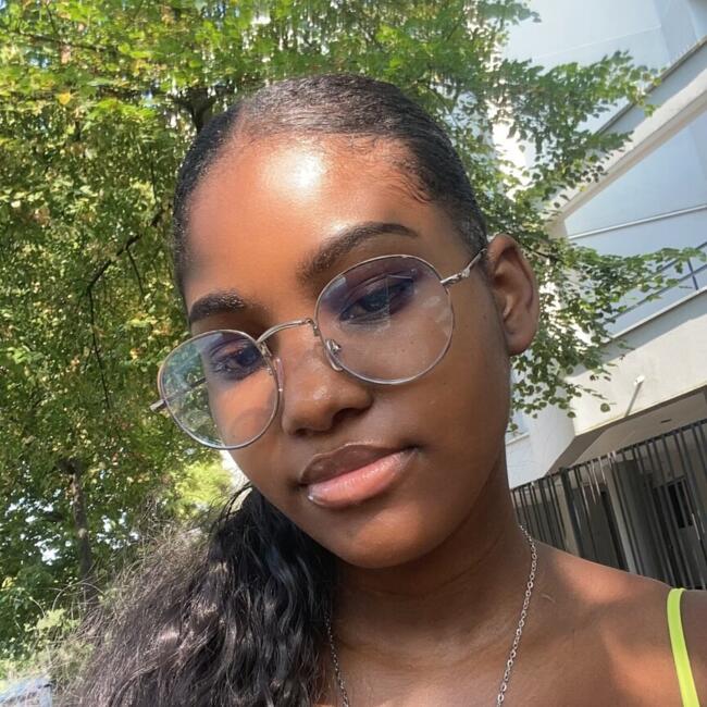 Babysitter in Almada: Maria