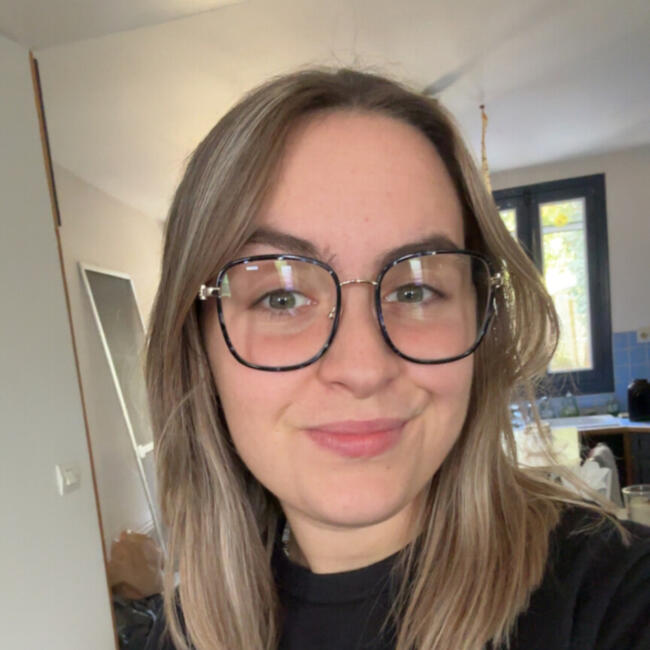 Babysitter in Bécon-les-Granits: Lilie