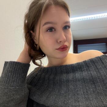 Babysitter in Vienna: Violetta