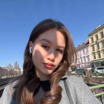 Babysitter Wien: Violetta